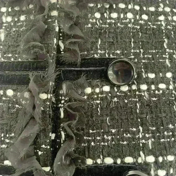 TWENTYONE Size Medium Cute Coco Channel look. Crop Jacket - Picture 9 of 10